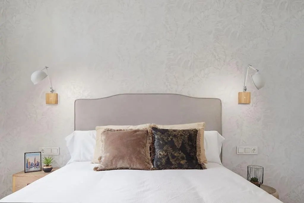 Nuevo Apartamento En El Centro De Donosti contacts